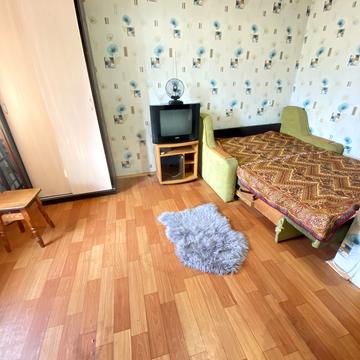 Академіка Доброхотова вул., 26