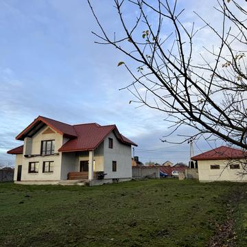 Богдана Хмельницького вул., 152