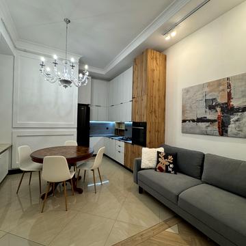 Дмитра Донцова вул. (Котовського), 7