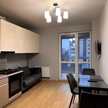 Повітряна вул., 78