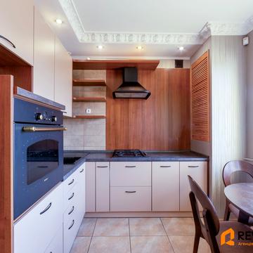 Південна вул., 15