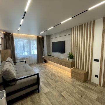 Фабрично-Заводська вул., 3