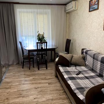 Григорія Сковороди вул., 10