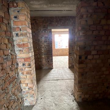 Степана Бандери вул., (Будинок 1)