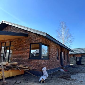 Шкільна вул., 1