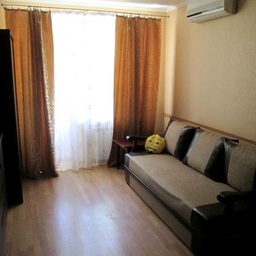 Велика Васильківська вул. (Червоноармійська), 114