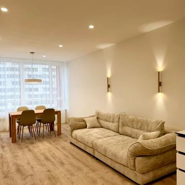 Всеволода Змієнка вул., 15/23