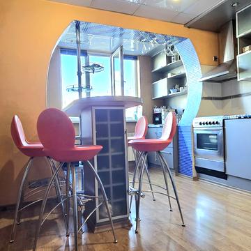 Лариси Руденко вул., 13