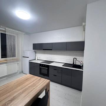 Перлинна вул., 9