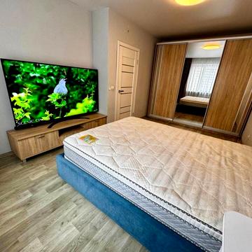 Бориса Гмирі вул., 12-Б