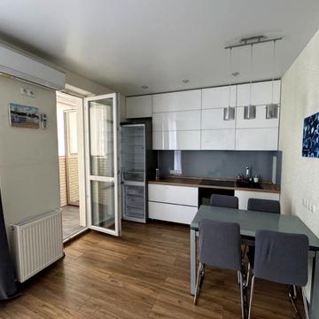 Петра Калнишевського вул. (Михайла Майорова), 6