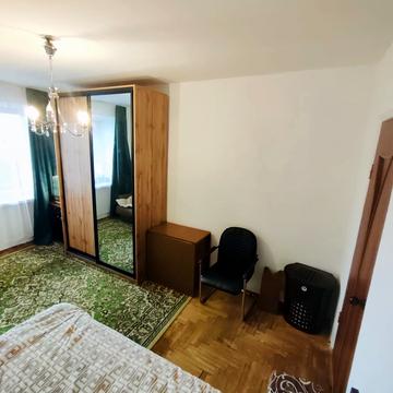 Михайла Грушевського вул., 43