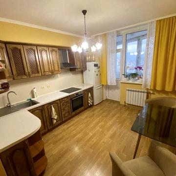 Бориса Гмирі вул., 6