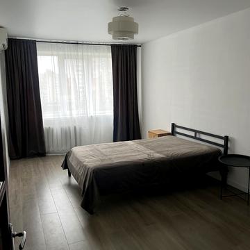 Володимира Івасюка просп. (Героїв Сталінграду), 25