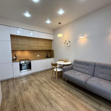 Зоряний бульв., 1м