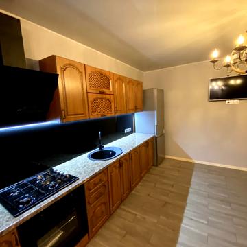 Співдружності вул., 1