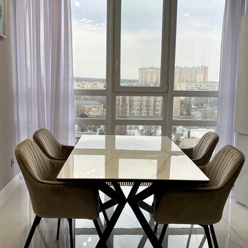 Миколи Гулака вул., 4