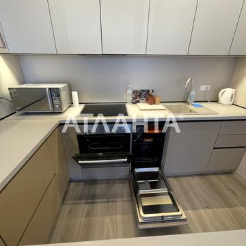 Літературна вул., 10-Б