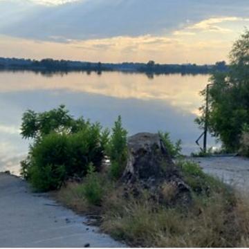 Прирічна, 16