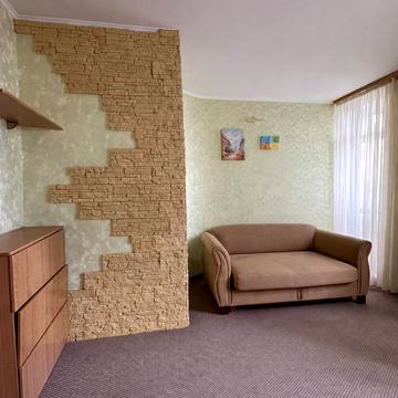 Урлівська вул., 11/44