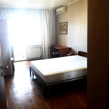 Миколи Бажана просп., 36