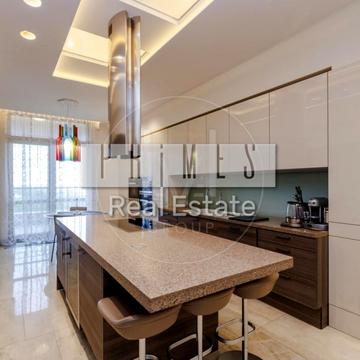 Михайла Грушевського вул., 9-А