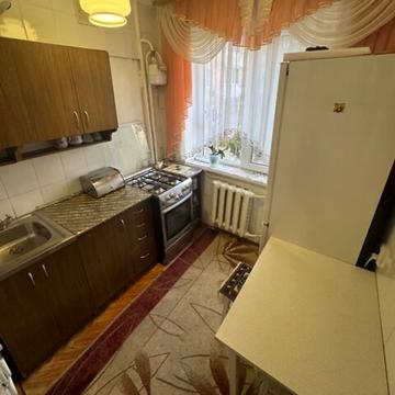 Юності просп., 42