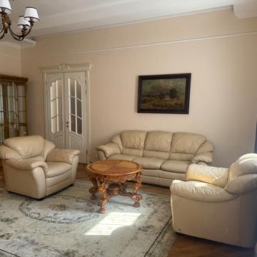 Хрещатик вул. (Kreschatic), 15