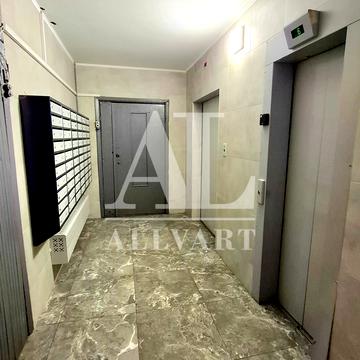 Каштанова вул., 4