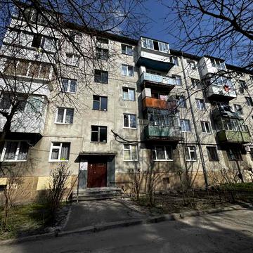 Вячеслава Чорновола просп. (), 47