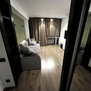 Бічна Наварійська вул., 1б