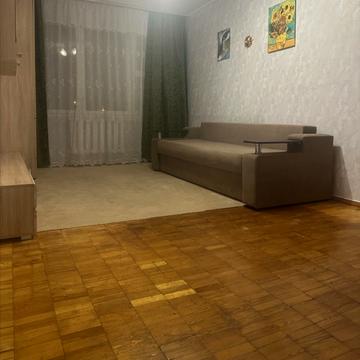 Ореста Левицького вул. (Академіка Курчатова), 21