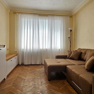 Братиславська вул., 32-А