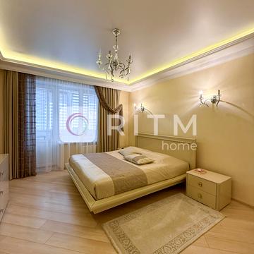 Зоряна вул., 16