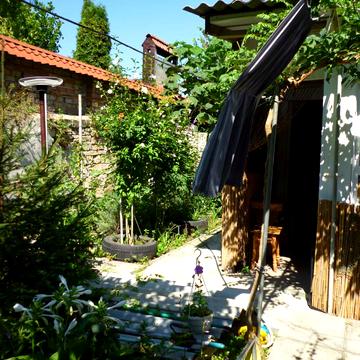 Львівська вул., 8