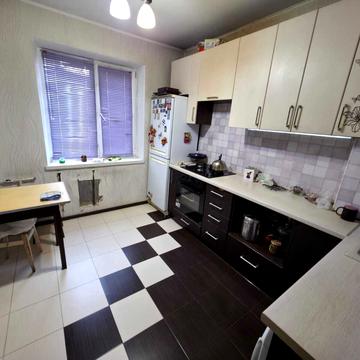 Композитора Лятошинського вул., 8-А