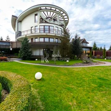 Озерна вул., 17