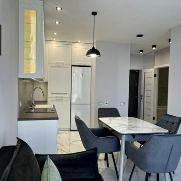 Любомира Гузара просп. (Космонавта Комарова), 13