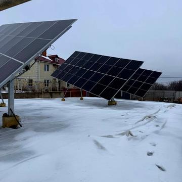 молодіжна, 77