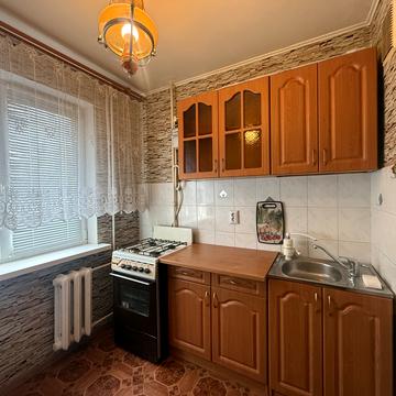 Любомира Гузара просп. (Космонавта Комарова), 8