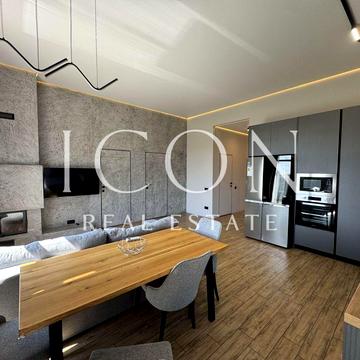 Шкільна вул., 3