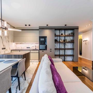 Предславинська вул., 44