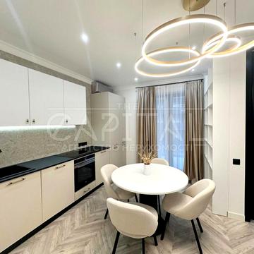 Набережно-Рибальська дорога вул., (Будинок 11)