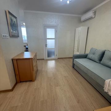 Андрія Аболмасова вул. (Панельна), 4-А