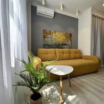 Григорія Сковороди вул., 11