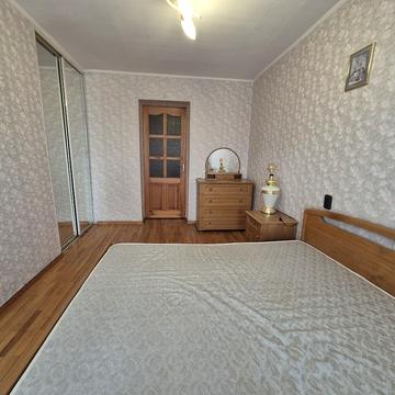 Новоселівська вул., 27