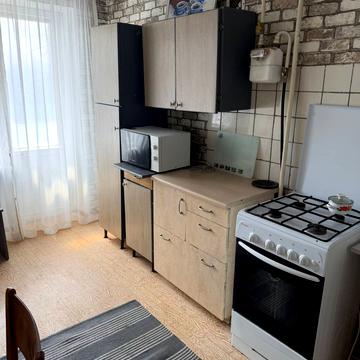 Макарова вул. (Більшовицька), 1-Б