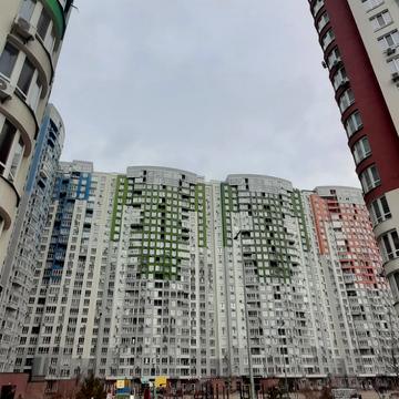 Каховська вул., 62