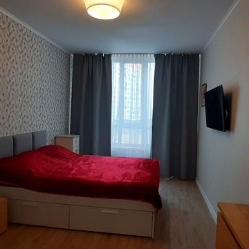 Каховська вул., 62