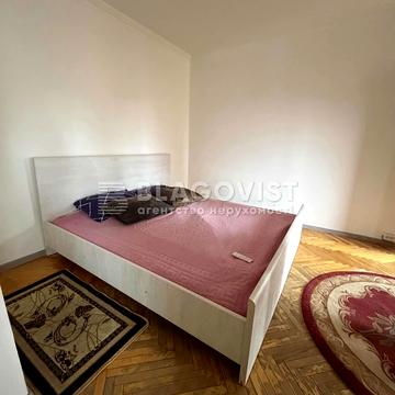 Михайла Донця вул., 18